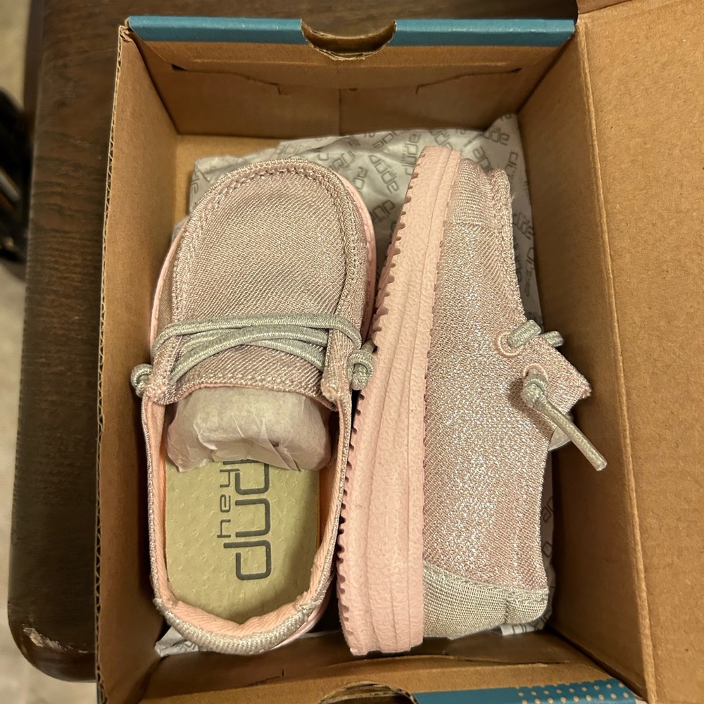 Hey dudes - toddler size 5 - New without tags never worn
